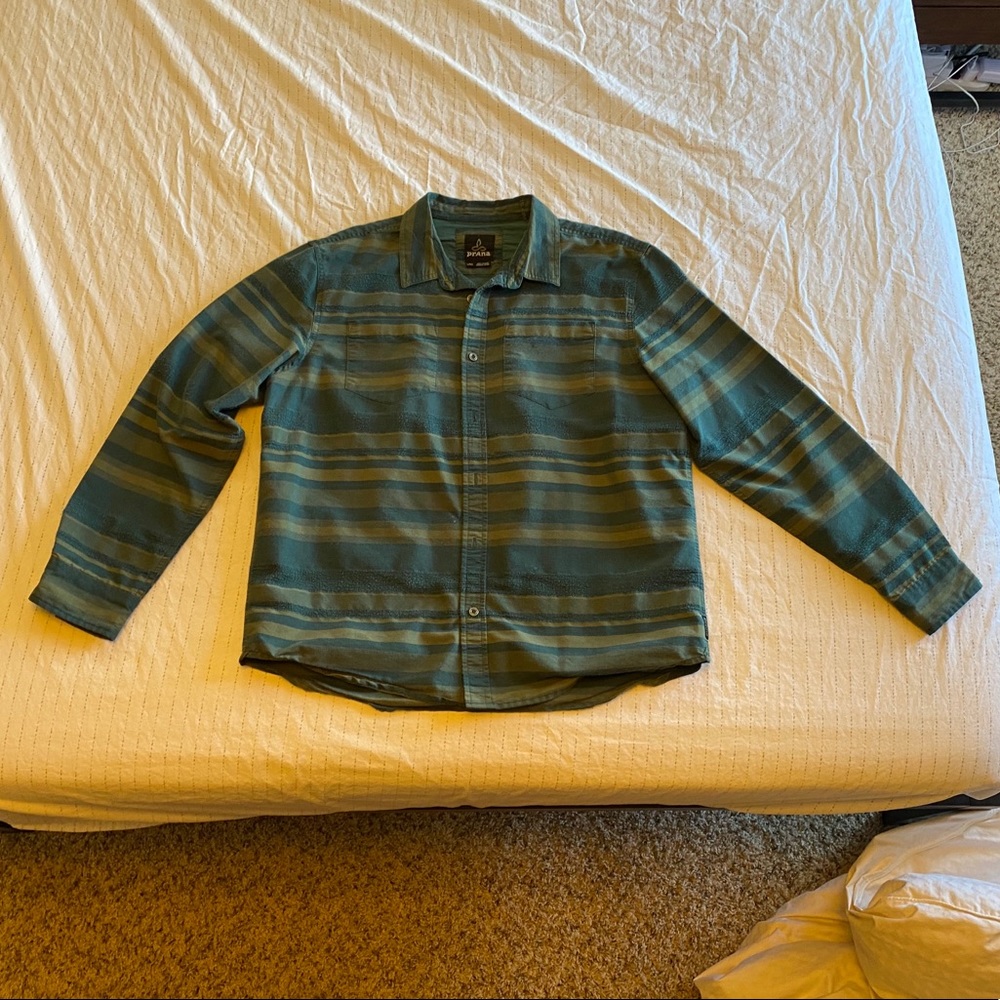 Prana Men’s Buttondown Striped shirt